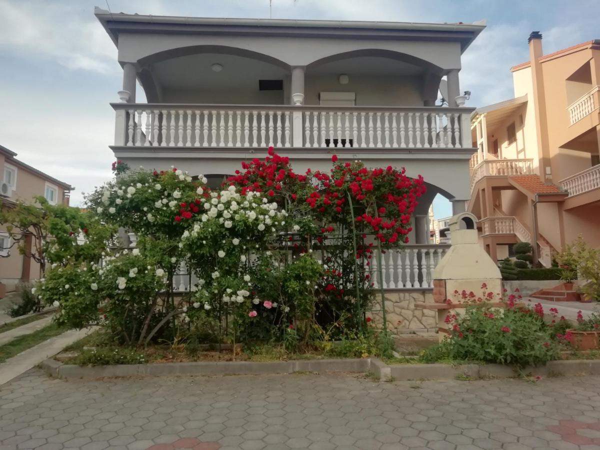 Apartmani Kod Rade Pakoštane Dış mekan fotoğraf