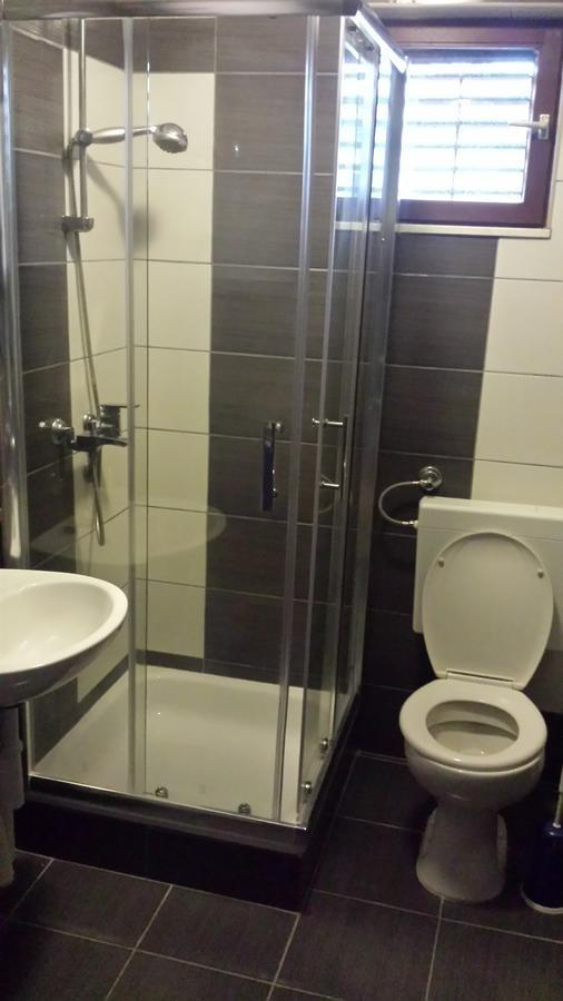 Apartmani Kod Rade Pakoštane Dış mekan fotoğraf